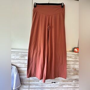 Old Navy Wide Leg Pants in Rust